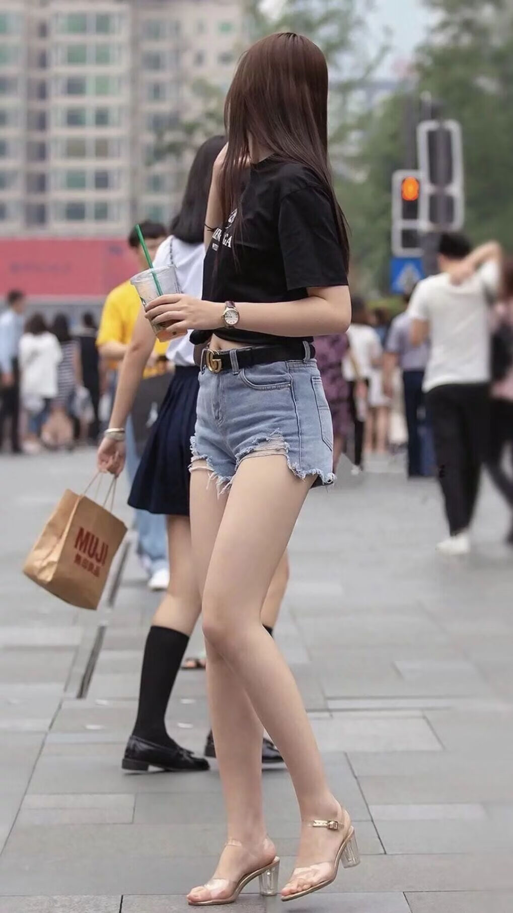 德赢app官网-法甲超级快攻：瞬间突击赢得满堂喝彩，法甲激烈